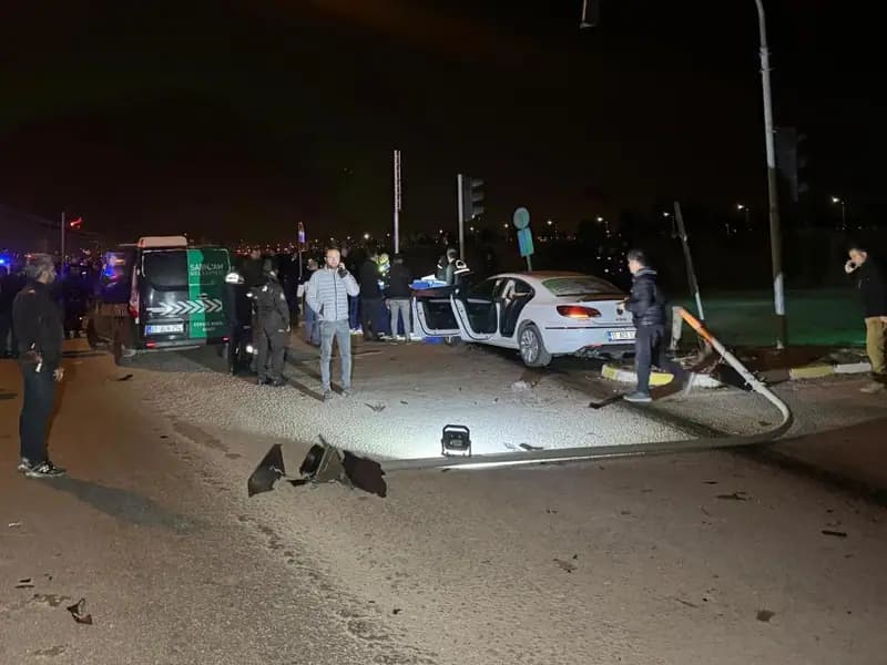 Adana'da Otomobilin Çarpması Sonucu Bir Polis Şehit Oldu