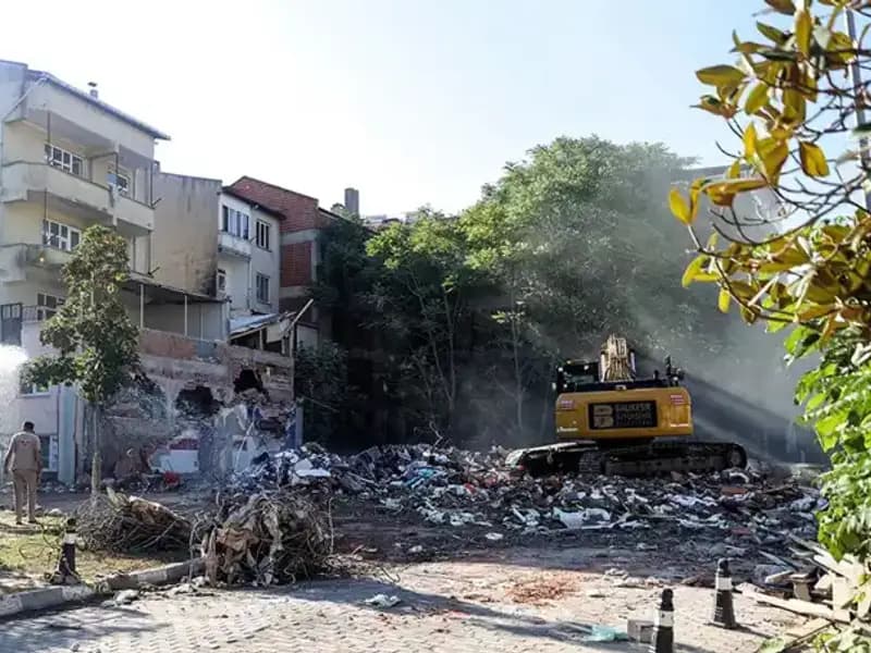 Sındırgı'da Deprem Artçıları, Bölgeyi Tedirgin Ediyor: Neler Oluyor?