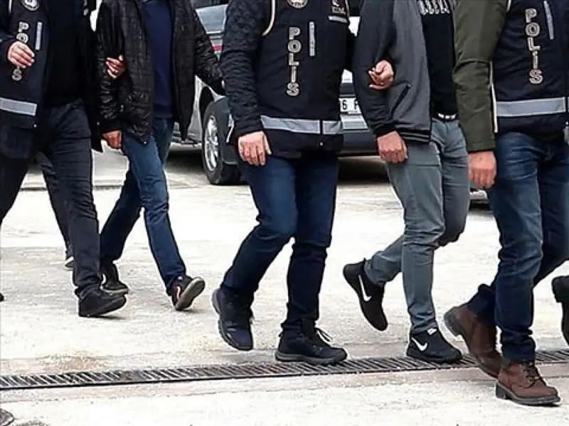 Türkiye genelinde FETÖ operasyonu: 71 gözaltı