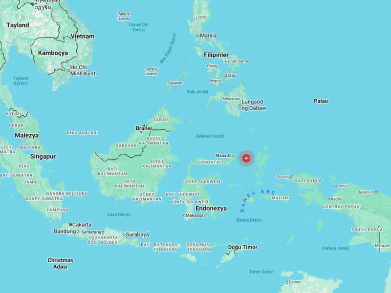 Endonezya'da 7.8 Büyüklüğünde Deprem ve Tsunami Uyarısı