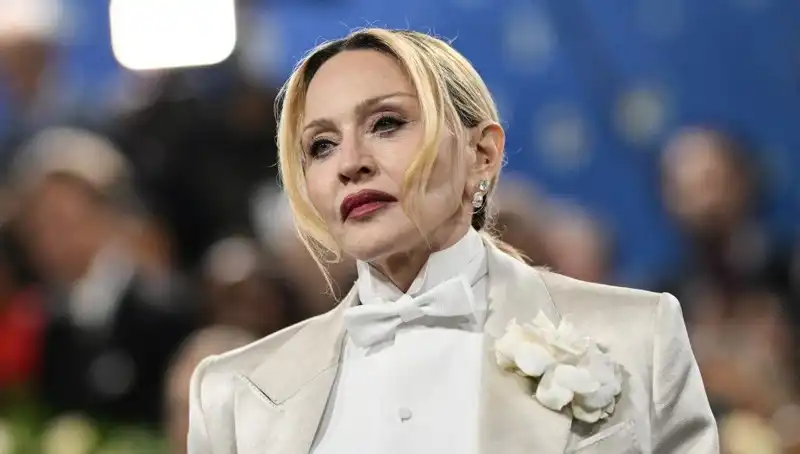 Madonna'nın Tartışmalı Diyeti: Kanserle Mücadelesinde Etkili mi?