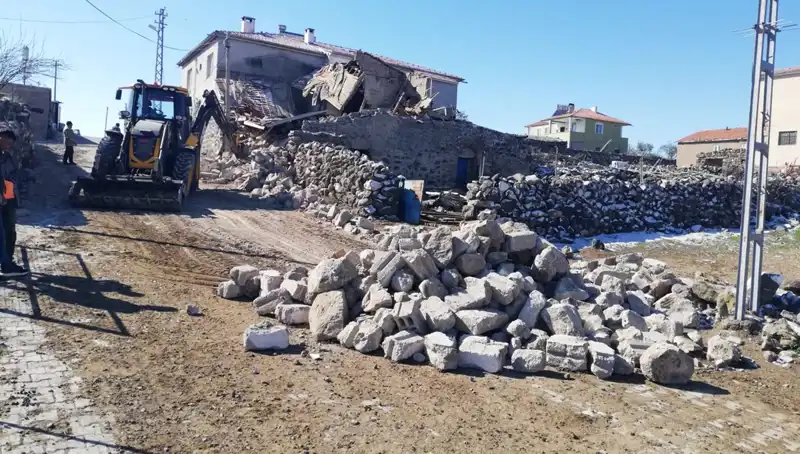 Kayseri'de Ahır Çökmesi: 35 Hayvanın Trajik Kayıp Hikayesi