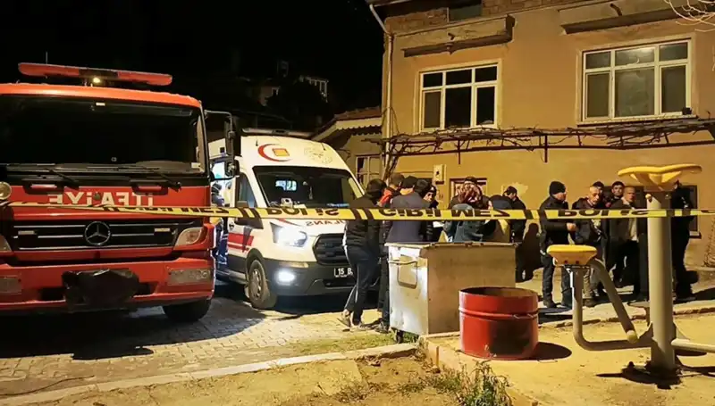 Yaşlı Adamın Yanmış Cansız Bedeni Korkunç Bir Olayın Ardından Bulundu