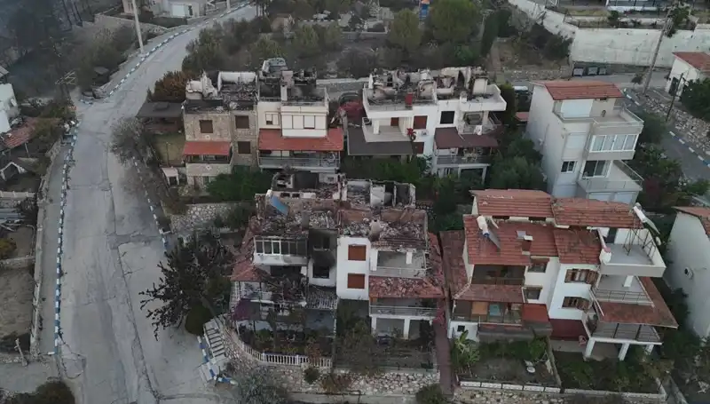 Orman Yangınları Kontrol Altına Alınamadı: Birçok Ev Kullanılamaz Hale Geldi