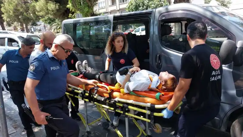 Samsun'da Meydan Gelen Trafik Kazasında Minibüs Kamyona Çarptı