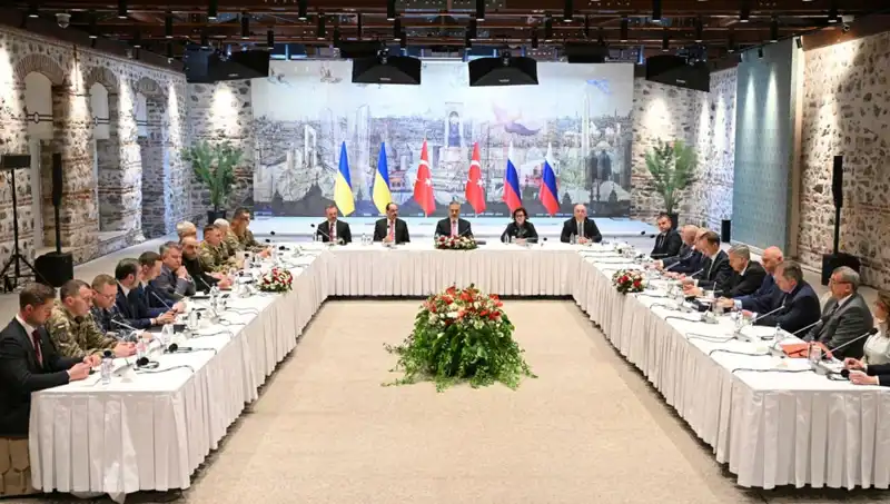 İstanbul'da Barış Zirvesi: Rus Heyeti Türkiye'de Kritik Görüşmelerde Bulundu