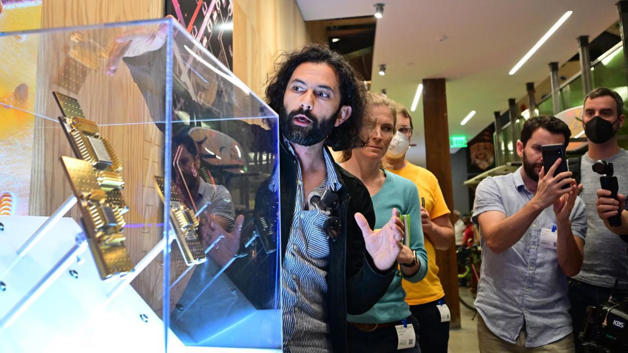 Google, 10 Septilyon Yıl Sürücek İşlemleri Dakikalar İçinde Tamamlayacak Yeni Bir Kuantum Çipi Geliştirdi
