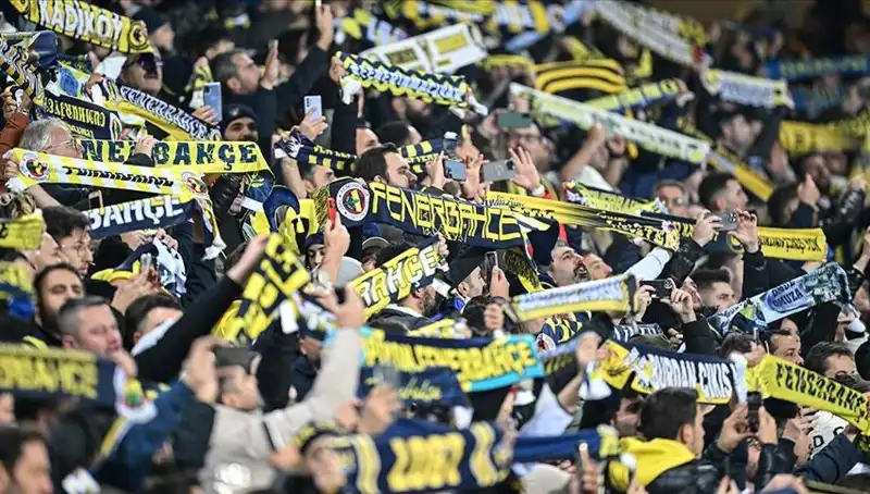 Fenerbahçe Kombine Fiyatları Duyuruldu: Taraftarları Neler Bekliyor?
