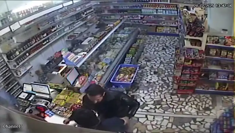 Cezaevi Firarisi Markette Kan Ve Gözyaşı Saçtı: Bıçaklı Dehşet Anları