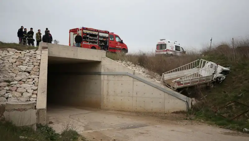Kamyonetin Alt Geçide Düşmesi Sonucu Bir Kişi Hayatını Kaybetti