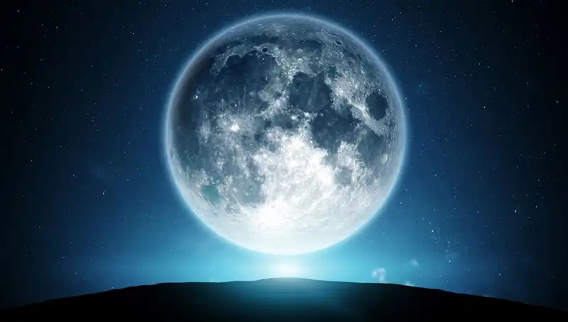 2025 Nisan Dolunay'ı: Zamanı, Etkileri ve Burçlara Yansımaları