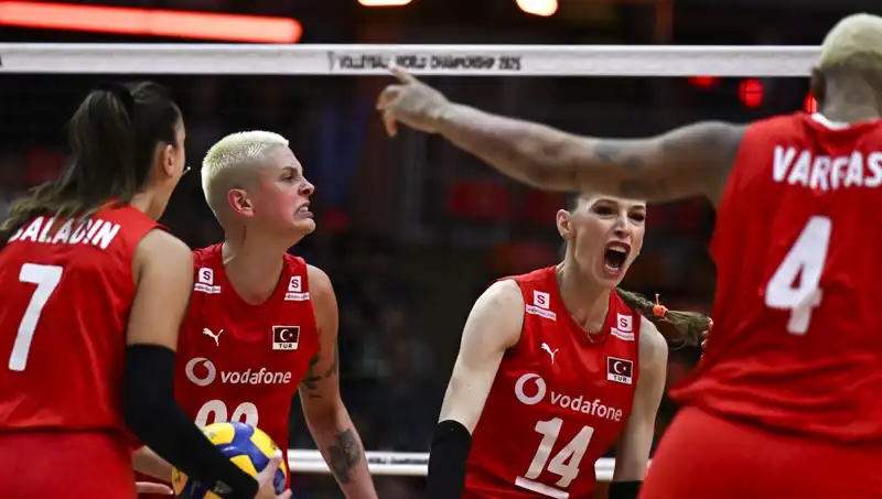 Türkiye-Japonya Voleybol Maçı: Filenin Sultanları Galibiyet İçin Saha'da