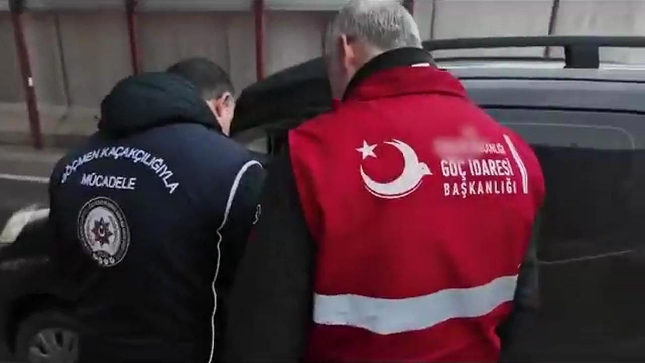 Bakan Yerlikaya: 31 Göçmen Kaçakçısı ve 981 Düzensiz Göçmen Yakalandı