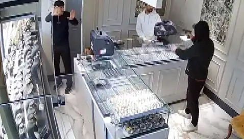 Bursa'da Kuyumcu Soygunu: Korku Dolu Anlar Kameralara Yansıdı