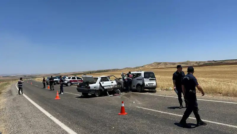 Adıyaman'da Feci Trafik Kazası: 4 Can Kaybı ve Yaralılar