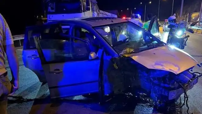 Otomobil Bariyere Çarptı: 1 Ölü, 3 Yaralı ile Kaza Sırasında Neler Oldu?