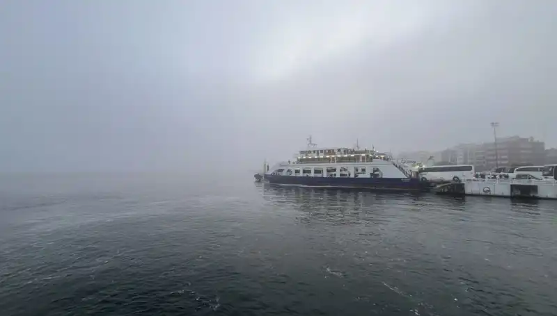 Yoğun Sis Nedeniyle Çanakkale Boğazı Transit Geçişine Kapatıldı