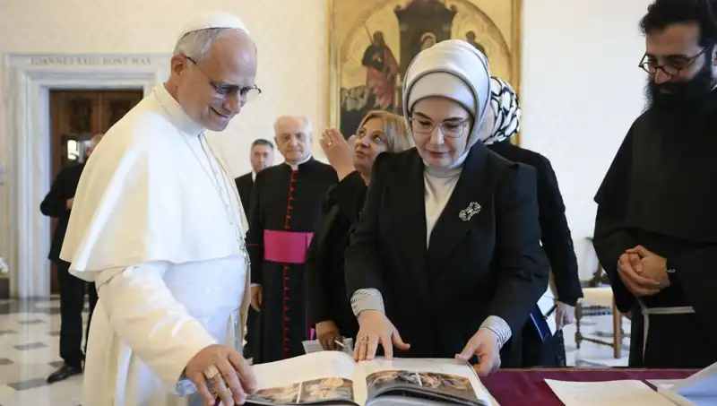 Emine Erdoğan ile Papa Leo: Gazze Krizi Üzerine Tarihi Buluşma
