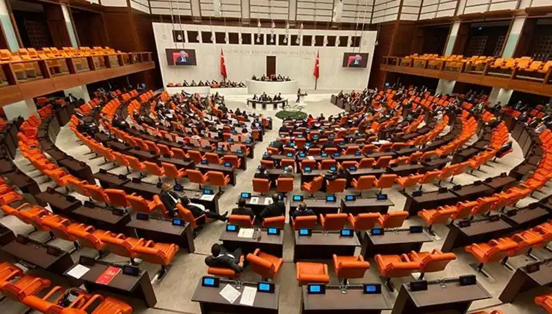 Yeni Dokunulmazlık Dosyaları Meclis'te, Siyasette Fırtına Koparacak Gelişmeler