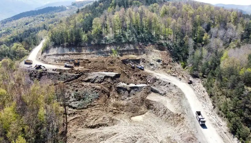 Kastamonu-Çatalzeytin Kara Yolunda Heyelan: Ulaşımda Aksamalar Başladı!