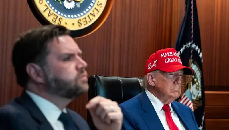 Trump'ın Azil Tasarısı Ret Oyu Aldı: Siyasi Sarsıntılar Ne Olacak?
