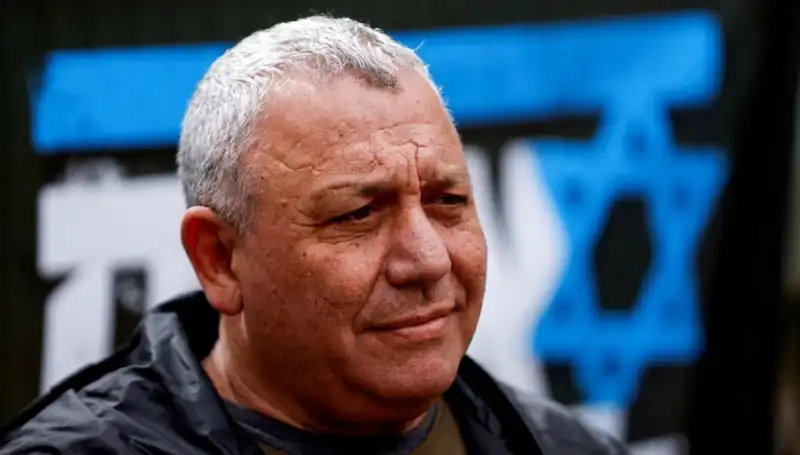 Gadi Eisenkot'un İstifası: İsrail Siyasetinde Şok Değişim
