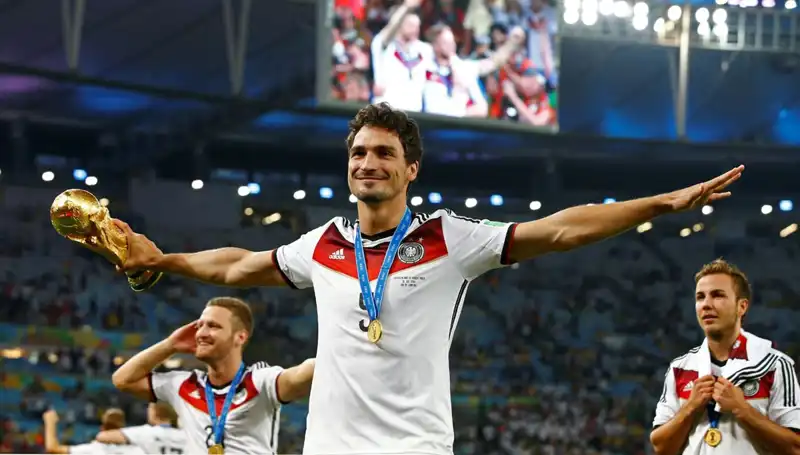 Almanya'nın Efsane Savunma Oyuncusu Hummels Futbolu Bırakma Kararını Açıkladı!