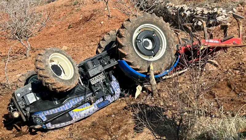 Siirt’te Devrilen Traktörün Sürücüsü Hayatını Kaybetti: Detaylar Ortaya Çıktı