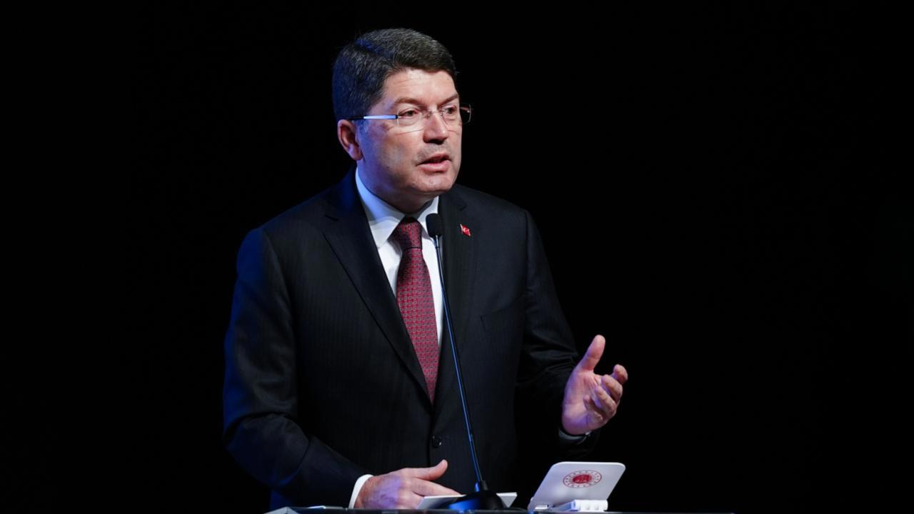 Bakan Tunç: Yangınla İlgili Adli Soruşturma Başladı