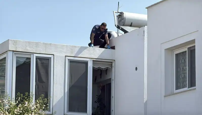 Bodrum'da Çatıdan Düşen Emekli Polis Hayatını Kaybetti, Olayın Sebebi Ne?