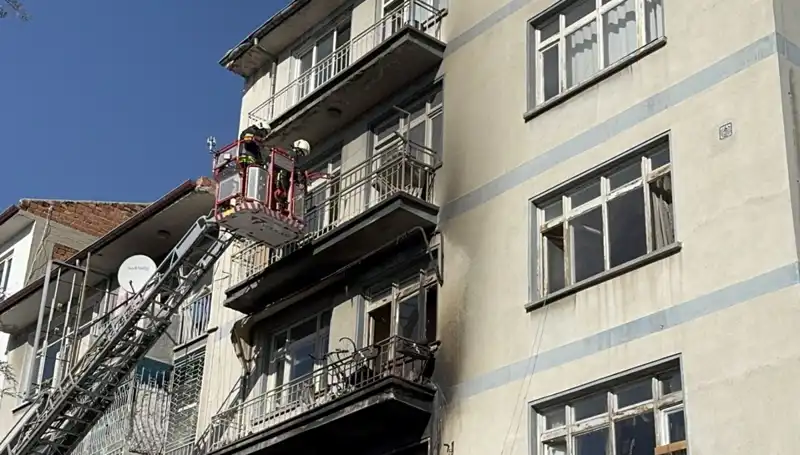 Konya’da 4 Katlı Binada Yangın: İki Çocuğun Hayatına Mal Oldu