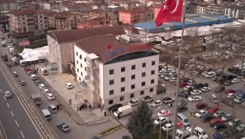 Özel Hastaneye Deprem Mührü! Perde Betonları Kesildi Mi?