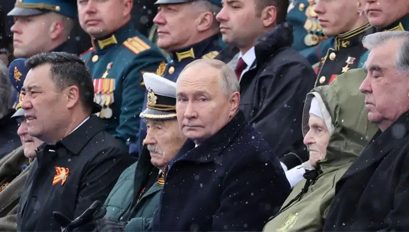 Rus Ordusu Güçleniyor: Putin'in Tarihi Askeri Çağrısı Neleri Değiştirecek?