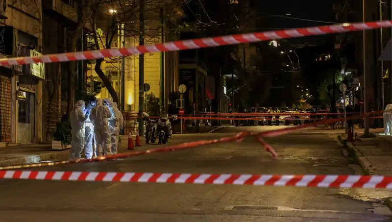 Atina'da Patlayan Şüpheli Çanta, Şehirde Korku Dolu Anlar Yaşattı